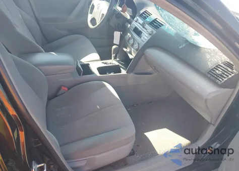 2011 Toyota Camry Le z USA, uszkodzony, nr VIN 4T4BF3EK9BR197833